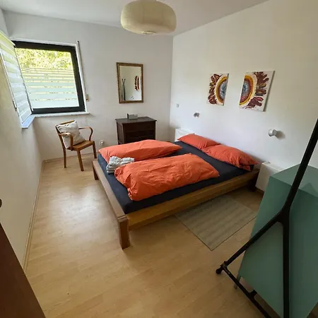 Apartment Modern, Cosy With Access Bonn