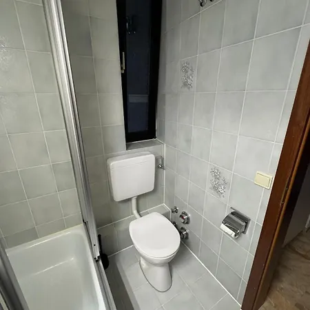 Apartmán Modern, Cosy With Access Bonn