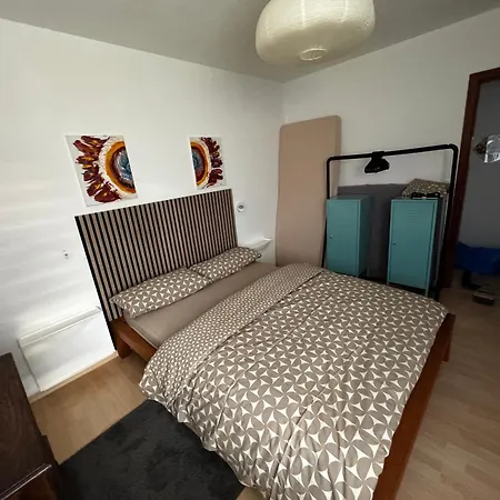 Apartmán Modern, Cosy With Access Bonn