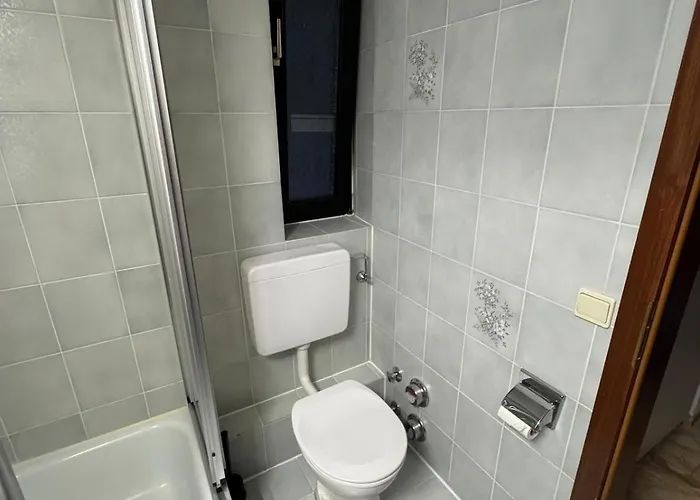 Lejlighed Modern, Cosy With Access Bonn