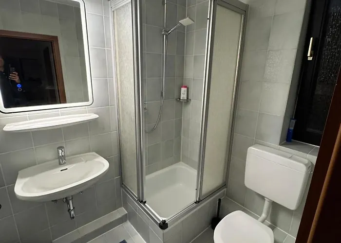 Modern, Cosy With Access *